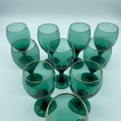 Libbyâ€™s crystal teardrop Juniper wine glass