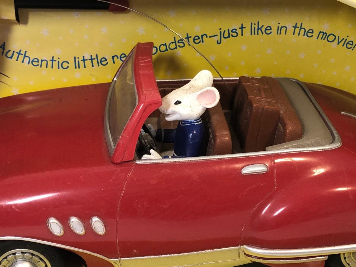 LOT 133M Stuart Little RadioControlled Roadster & Radio Shack Zip Zap