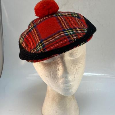 Vintage Retro Red Plaid Tartan & Black Knit Paper News Boy Golf Hat Tam o' Shanter Ghillie of Glasgow