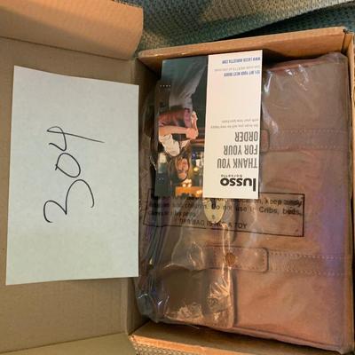 New In Box Lusso Brown Leather Purse