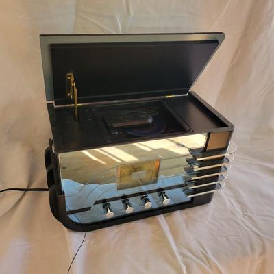 Crosley Art Deco Replica Radio/CD Player (WS-DW)