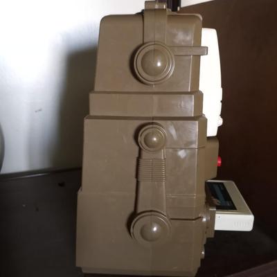 8 track robot player