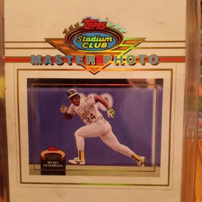 BASEBALL TRADING CARDS
