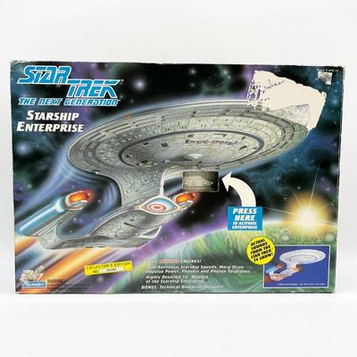 STAR TREK ~ The Next Generation ~ Starship Enterprise