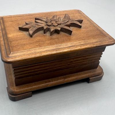 Small Carved Wood Trinket Jewelry Box Flower Top Design