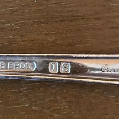 1847 Rogers Bros. (Eternally Yours) I.S set