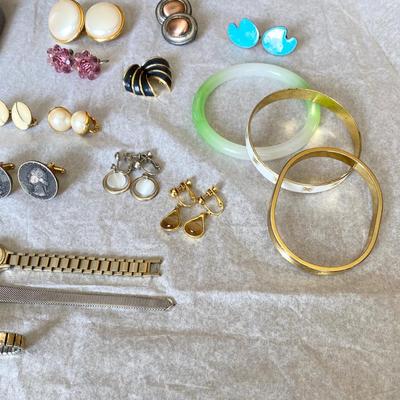 Large lot vintage costume jewelry cuff links and watches