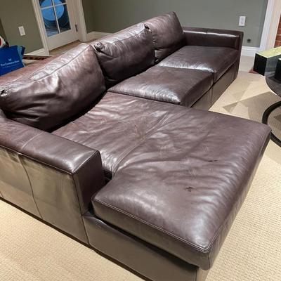 LEATHER SECTIONAL