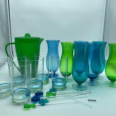 Plastic beverage assortment