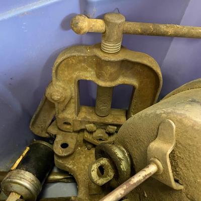 Smelter, clamp and oil cans