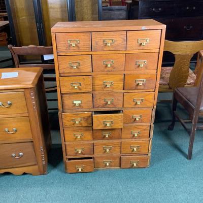 Lot 295 | Stacking Oak Card File