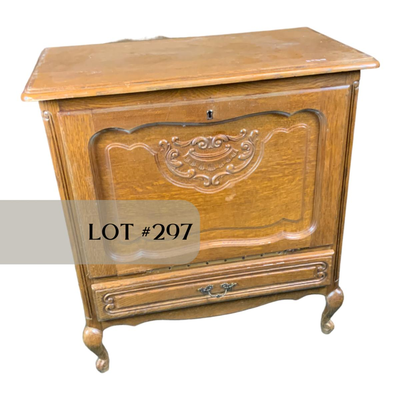 Lot 297 | Oak Bar