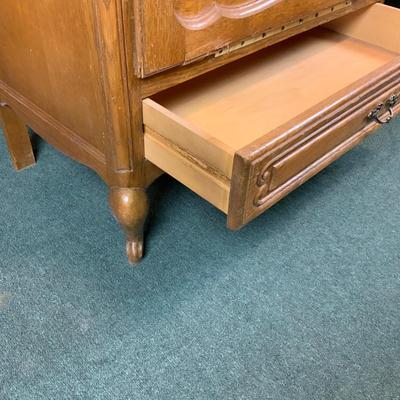 Lot 297 | Oak Bar