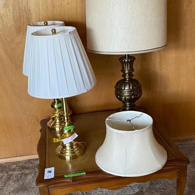 Lot of 3 lamps , a shade and low side table