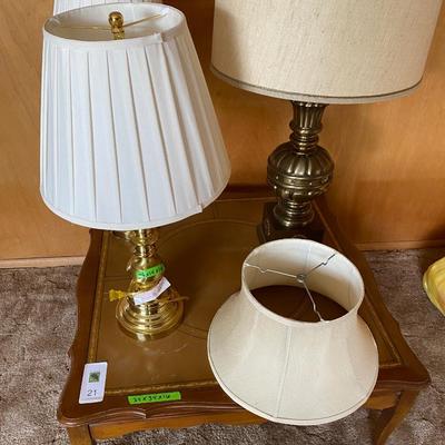 Lot of 3 lamps , a shade and low side table