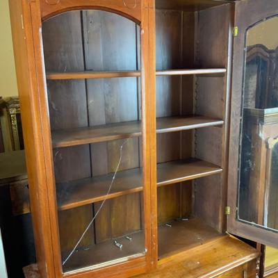 Lot 318 | 2-Piece Walnut Cabinet