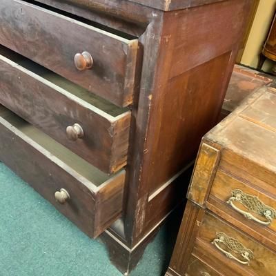 Lot 324 | 1800s Chest of Drawers
