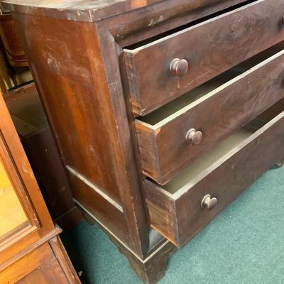 Lot 324 | 1800s Chest of Drawers