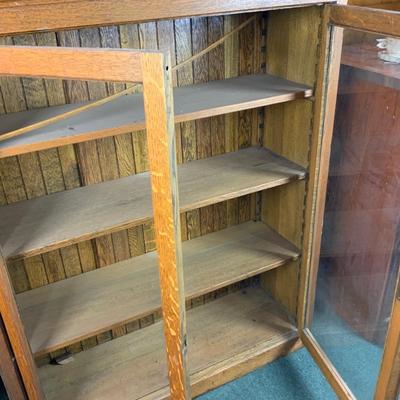 Lot 325 | Oak Bookshelf