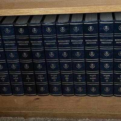 1948 Encyclopedia Brittanica set