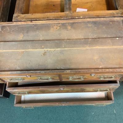 Lot 328 | Antique 4-Drawer Dresser