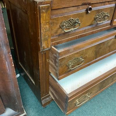 Lot 328 | Antique 4-Drawer Dresser