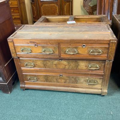 Lot 328 | Antique 4-Drawer Dresser