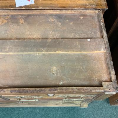 Lot 328 | Antique 4-Drawer Dresser