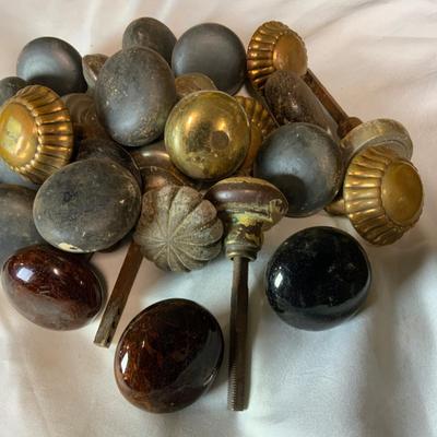 Lot 329 | 26 Door Knobs | Assorted Styles