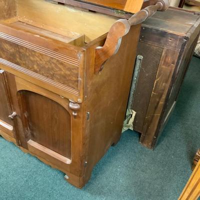 Lot 331 | Buffet Cart on Wheels