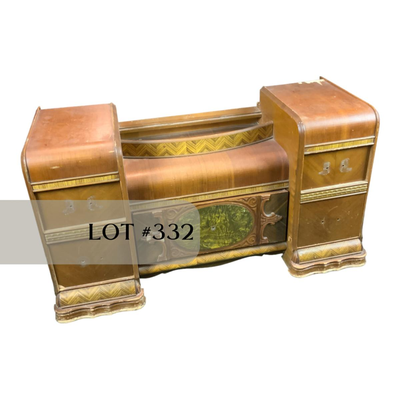 Lot 332 | Art Deco Vanity