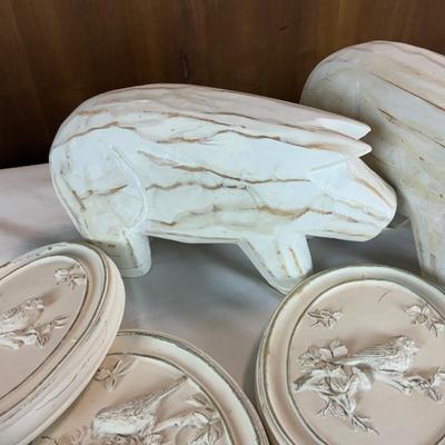 Lot 336 | Five Bird Hooks | 2 Pigs