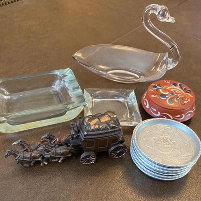 Lot of small home decor items