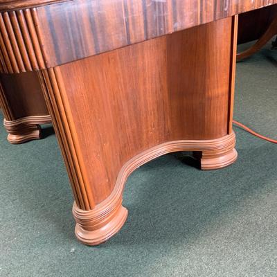 Lot 340 | Art Deco Dining Table | Interior Leaf
