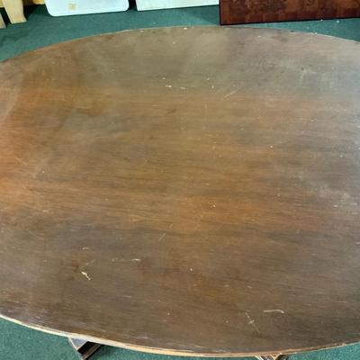 Lot 342 | Oval Dining Table | Substantial Base
