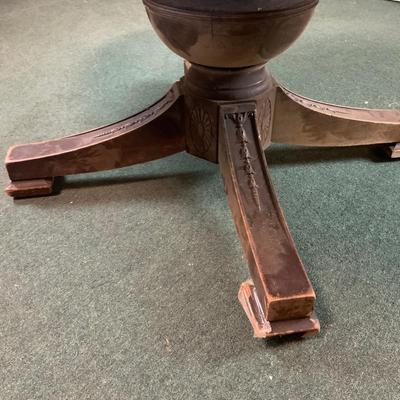 Lot 342 | Oval Dining Table | Substantial Base