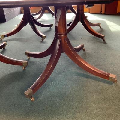 Lot 346 | Dark Wood Table | 1 Leaf