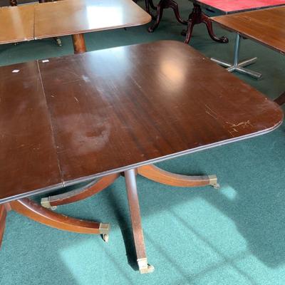 Lot 348 | Dark Wood Dining Table | Single Leaf