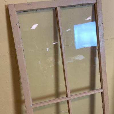Lot 356 | 4-Pane Window