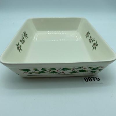 Royal Limited Holly 12 1/2â€x 9 casserole