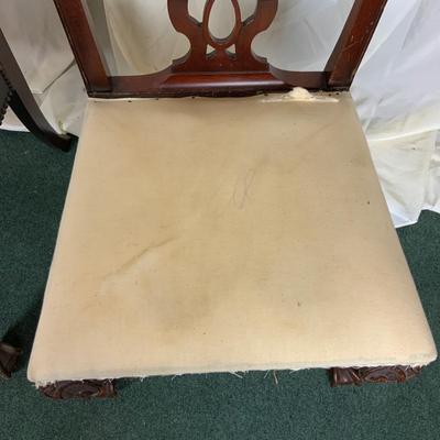 Lot 372 | Set of 5 of Dining Chairs