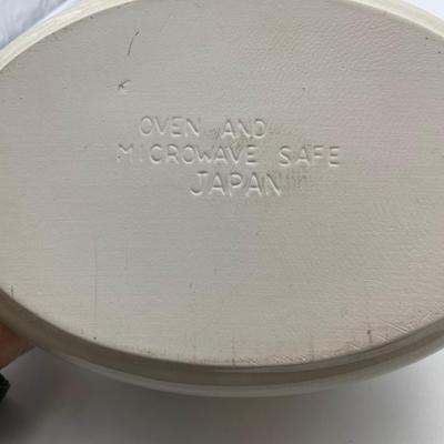 Royal Limited Holly oval covered casserole