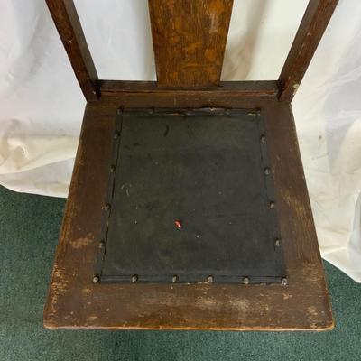 Lot 375 | Single Leather Seat Dining Chair