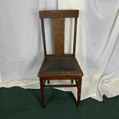 Lot 375 | Single Leather Seat Dining Chair