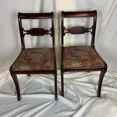 Lot 394 | Pair of Dining Chairs