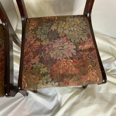Lot 394 | Pair of Dining Chairs