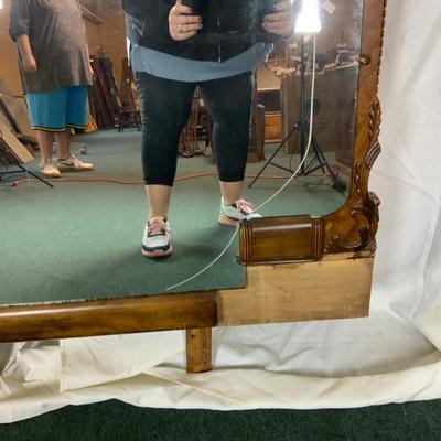 Lot 402 | Elegant Vanity Mirror