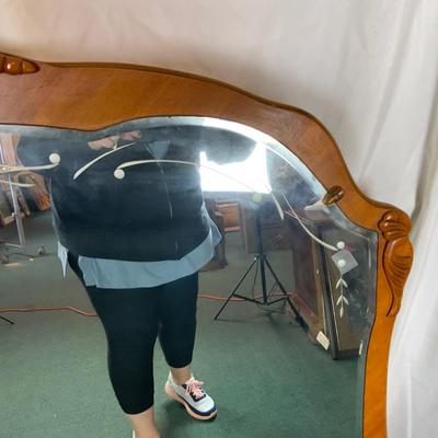 Lot 403 | Nice Vanity Mirror