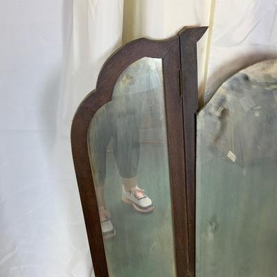 Lot 415 | Adjustable Mirror Set