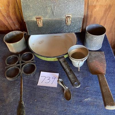 Vintage Lunchbox and Kitchen Lot